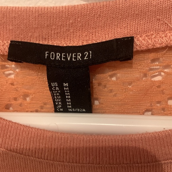 Beautiful Forever 21 Peach Crewneck with stylish lace back SZ Medium - Picture 4 of 5